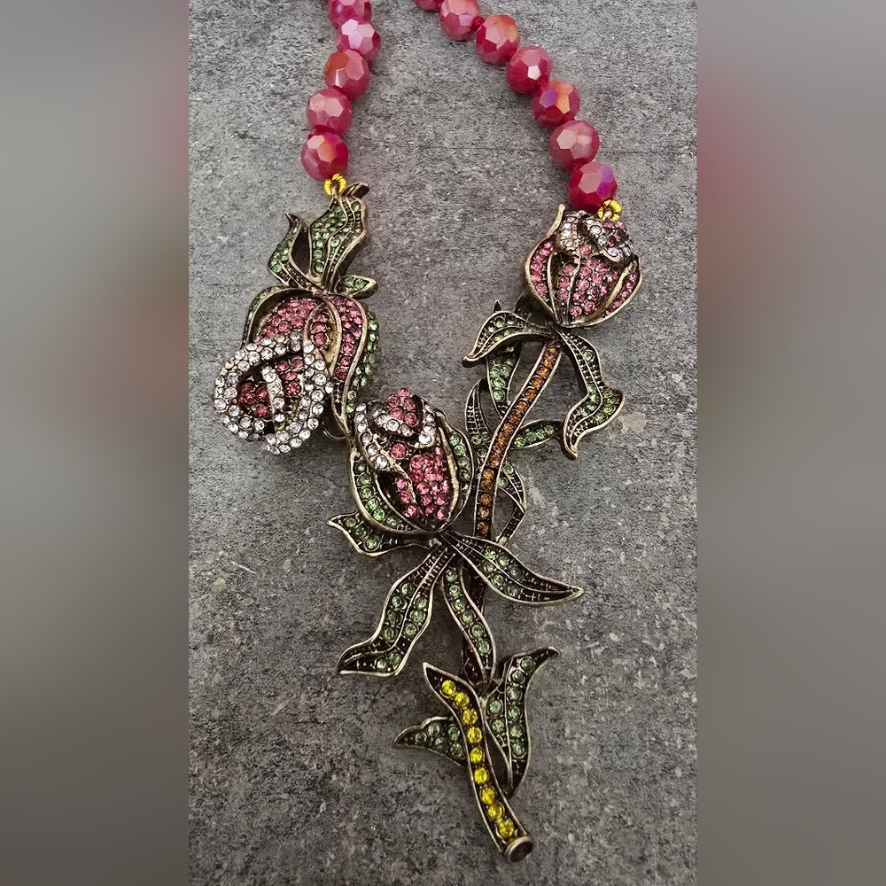 Gorgeous Rose Statement Necklace